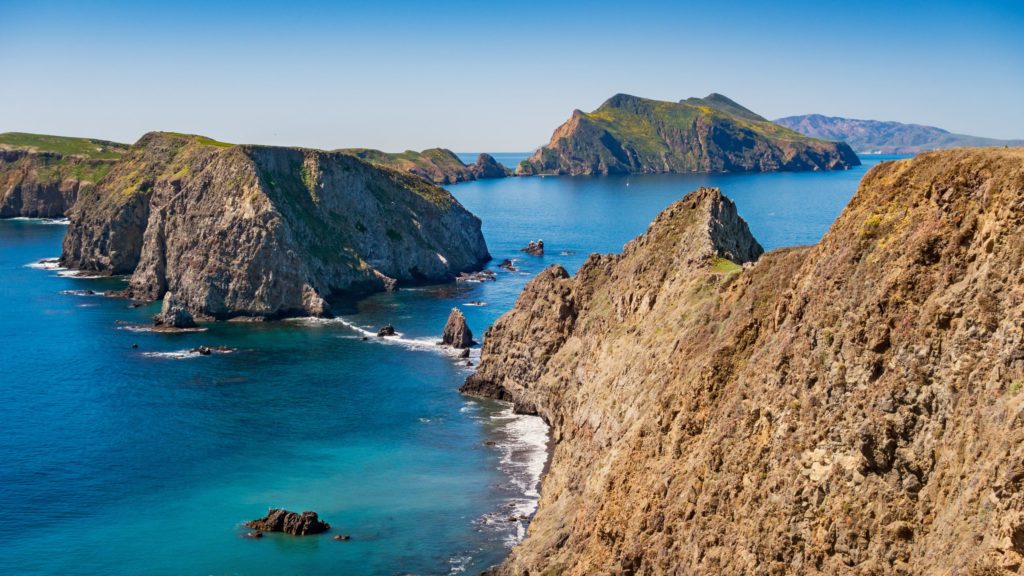 Hiking overlook elopement location on Channel Islands in California